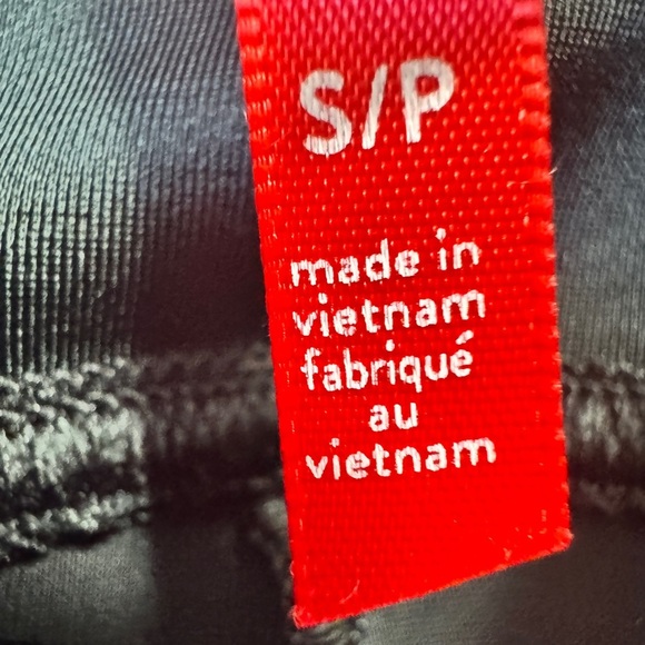 Spanx Faux Leather Camo Leggings Black - Picture 6 of 9